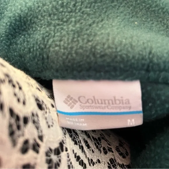 Lightly worn Colombia fleece jacket!! Green size medium - Picture 2 of 4